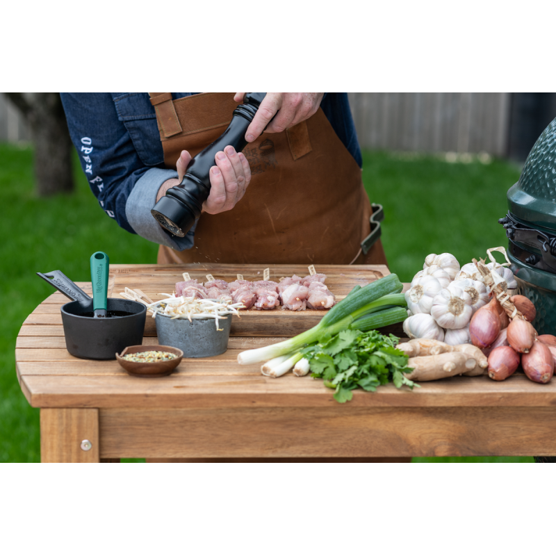 Cast Iron Sauce Pot with Basting Brush